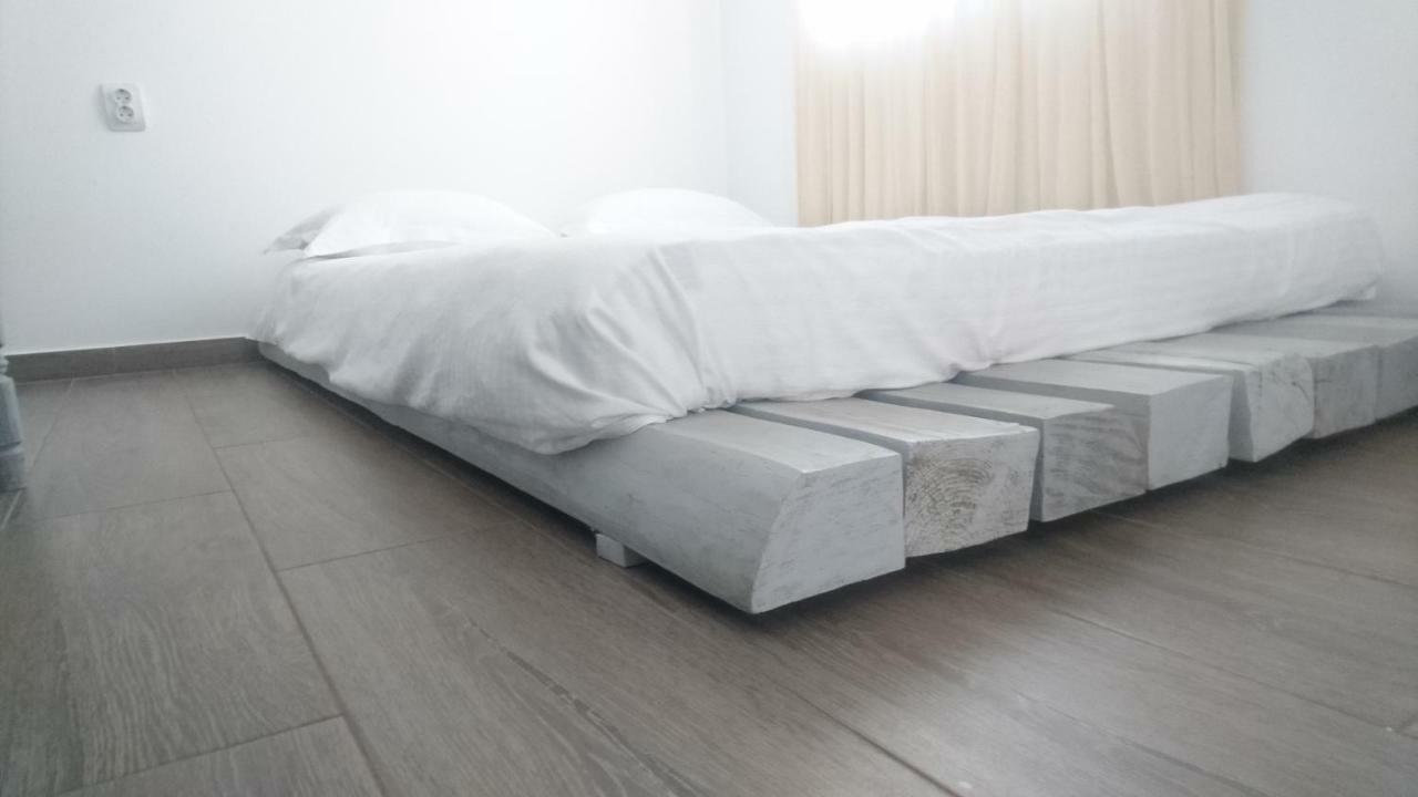 Luna 科斯蒂内什蒂 外观 照片